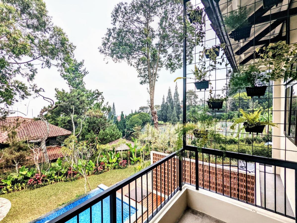Cottonwood Exclusive Villa @Lembang Asri - Jacuzzi Playground Netflix Billyard Εξωτερικό φωτογραφία