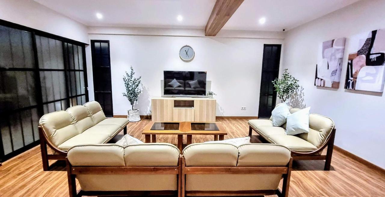 Cottonwood Exclusive Villa @Lembang Asri - Jacuzzi Playground Netflix Billyard Εξωτερικό φωτογραφία